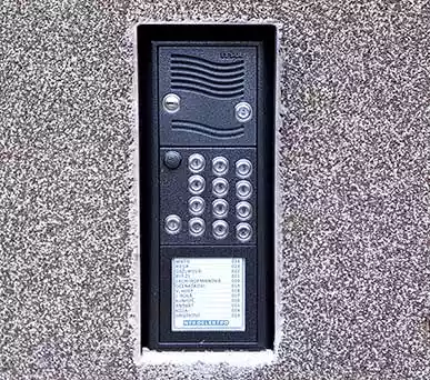 nykoelektro,domovní,domací,telefony,videotelefony,zvonky,Most,Litvínov,tesla,urnet,2u,pavelek,czechphone,abb,Legrand